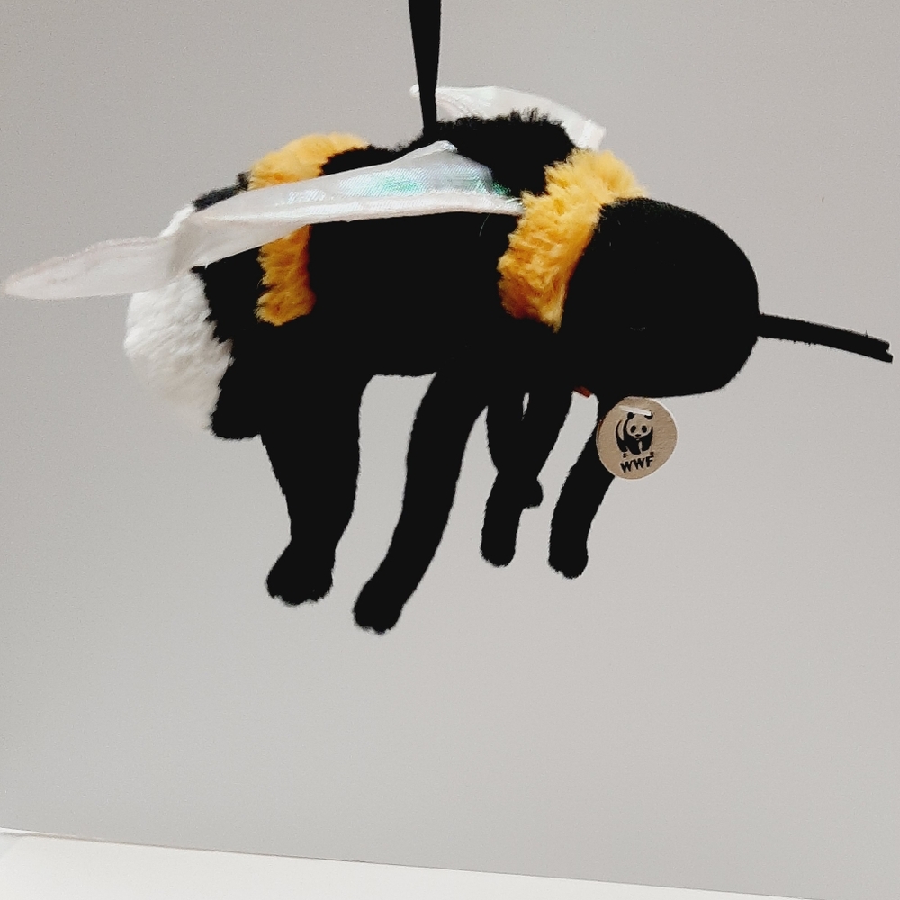 π New - WWF Bumble / Honey Bee Plush Soft Kids Toy World Wildlife Fund - Picture 3 of 13